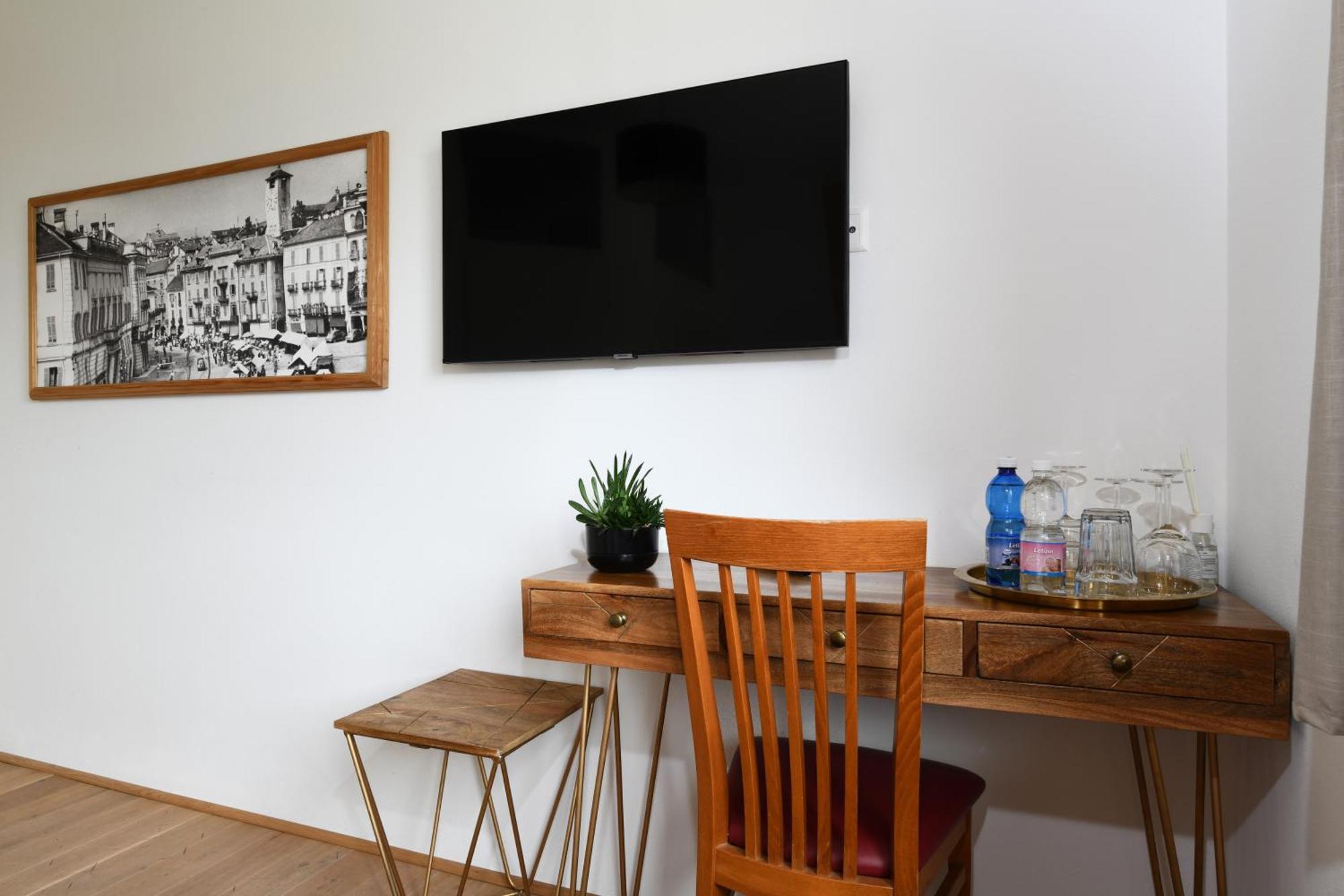 7Rooms - Self Check-In 24H Free Parking Losone Exterior photo